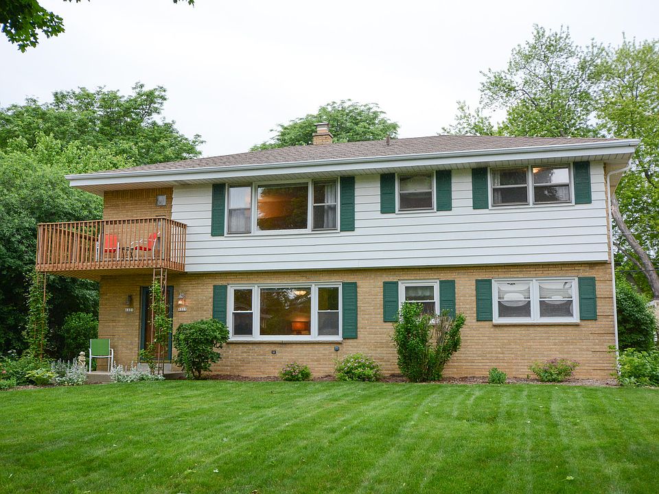1st image of 1221 N 116th St #1223