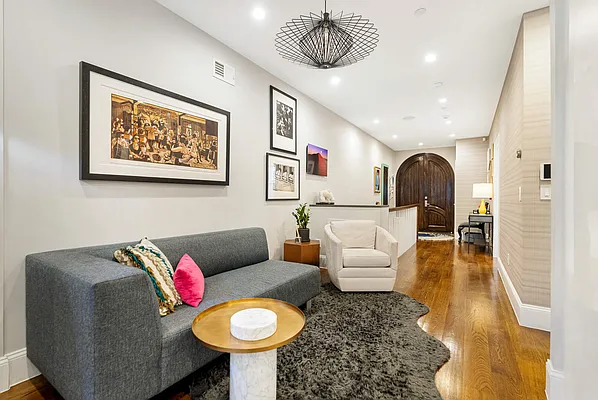 Sold by Compass | media 26