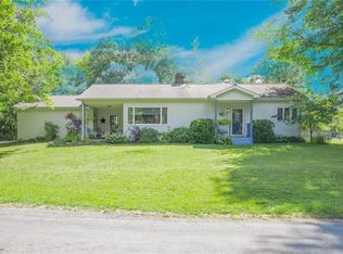 15893 Laurel Rd, Chagrin Falls, OH 44022