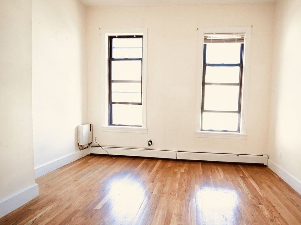 1st image of 195 Wyckoff Ave APT 2R