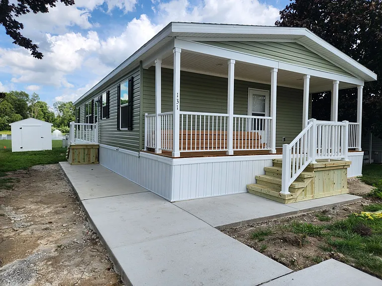 Belle Villa Lake — Photo 49