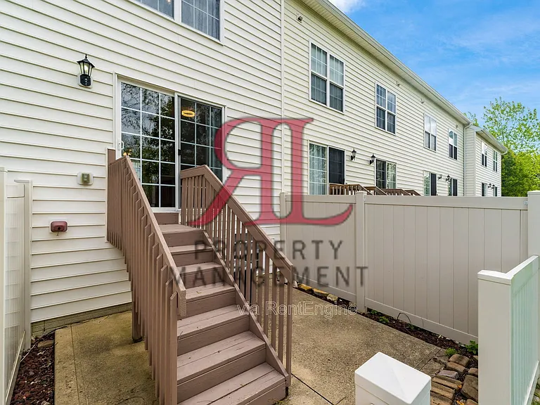 5807 Bridgehampton Dr — Photo 35