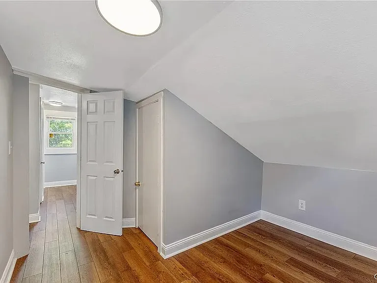 203 Maple St #ST1 — Photo 25