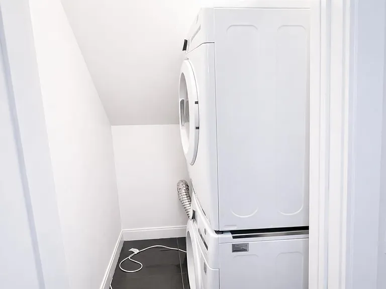 46-48 Ridgemont St #3 — Photo 7