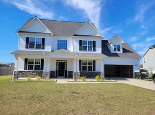 512 Pecan Grove Loop, Hope Mills, NC 28348