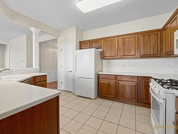 4th image of 11620 Windsor Dr