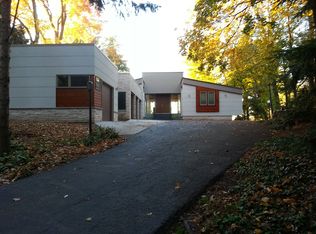 2960 Orchard Pl, Orchard Lake, MI