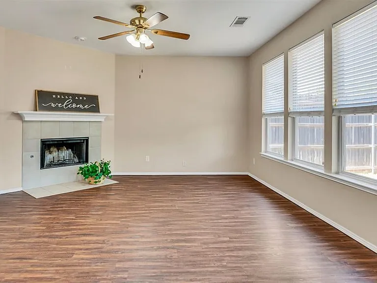 4105 Capstone Dr — Photo 8
