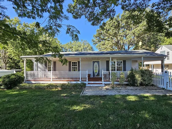 2890 Chapel Hill Rd, Goochland, VA 23063