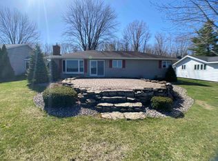W4764 W Swan Acre Rd, Cecil, WI 54111
