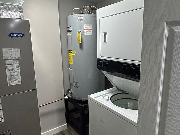 5th image of 100 Ridgeview St