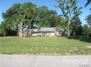 5 Bridle Ln, Saint Louis, MO
