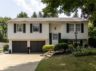 146 Sunview Dr, Beaver Falls, PA