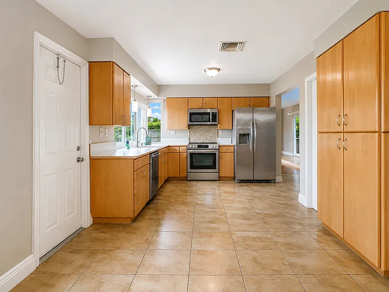 15445 SW 99th Ave — Photo 16