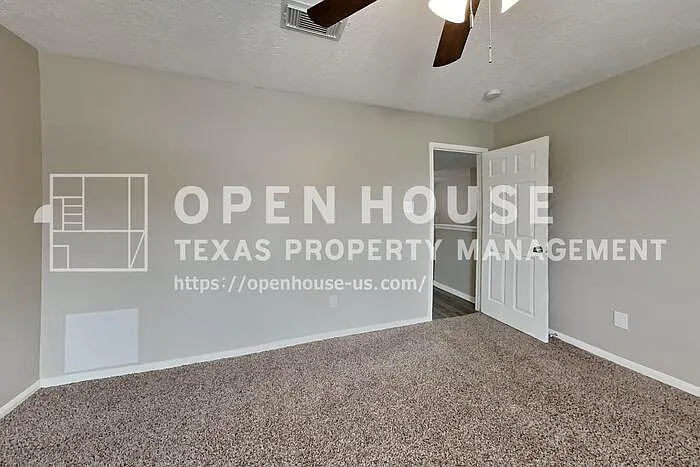 21884 Whispering Forest Dr — Photo 13