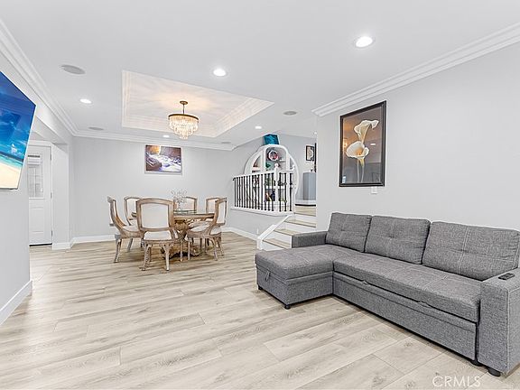 3rd image of 19251 Worchester Ln