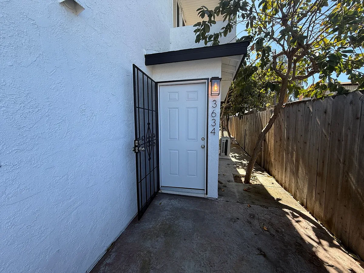 Building Photo - 3634 Birch St