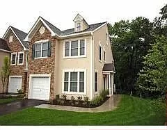 32 Mimi Rd photo 1