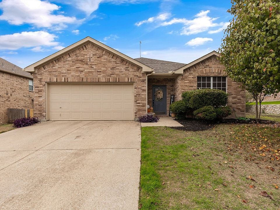 1st image of 621 Sage Brush Dr