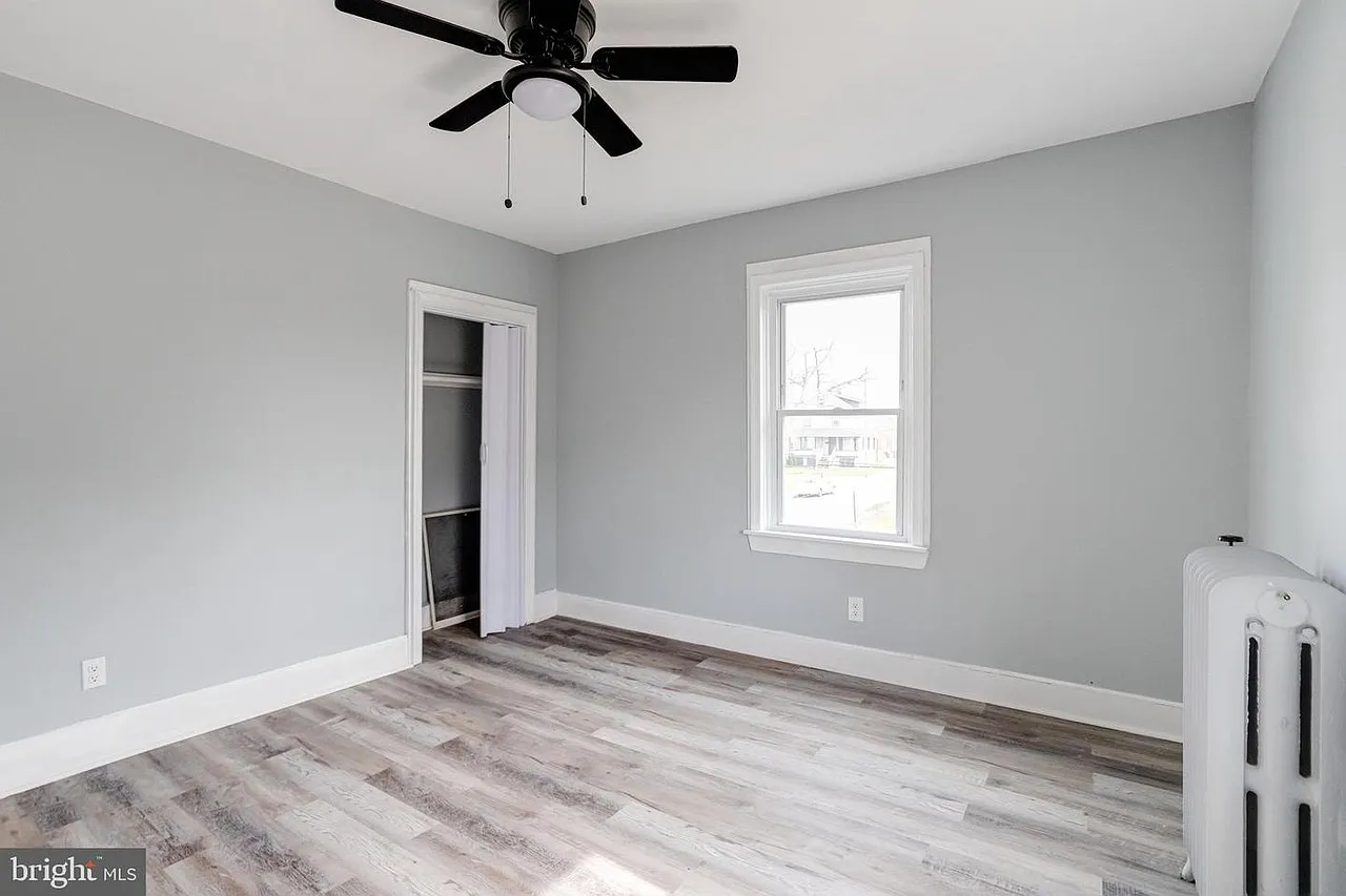 3401 W Rogers Ave — Photo 4