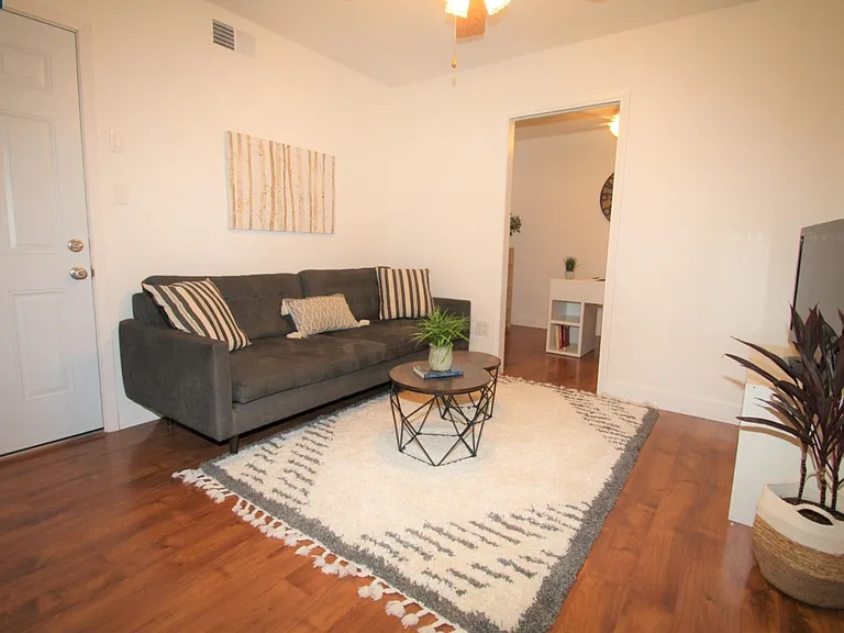 3415 Grasswood Dr — Photo 35