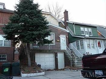 2nd image of 1655 Yates Ave