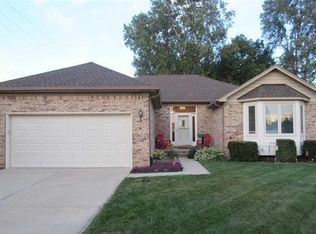 35096 Mustang Dr, Sterling Heights, MI