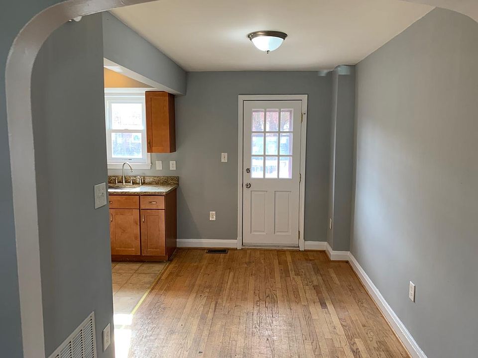 2nd image of 3711 Lyndale Ave