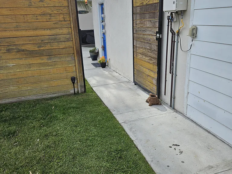 Firmona Ave — Photo 4
