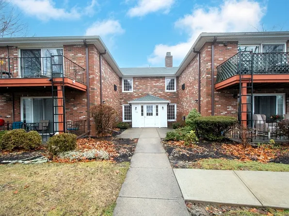 40 Fountain Ln APT 6, Weymouth, MA 02190