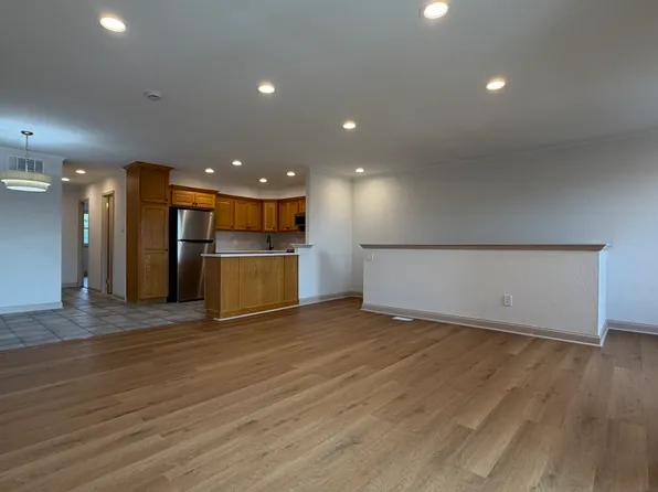 9168 Ellie Dr #B, Philadelphia, PA 19114