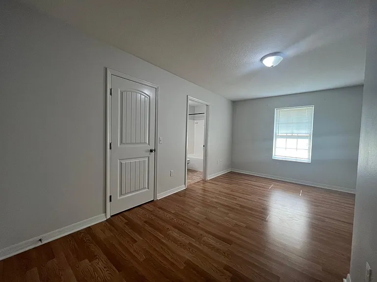 1860 NE Roberts Trl — Photo 11