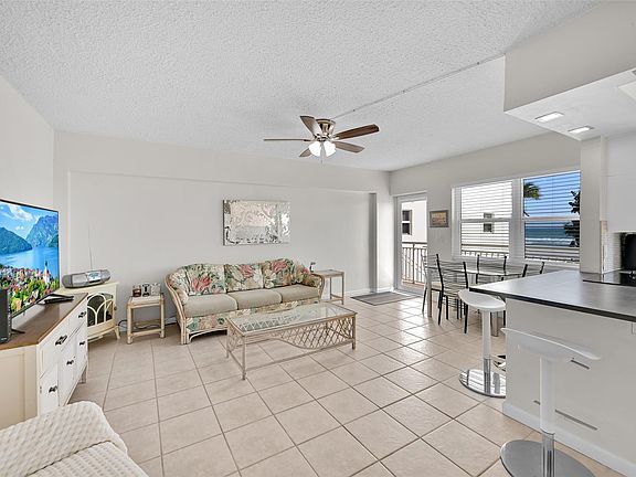 4th image of 901 S Surf Road #203