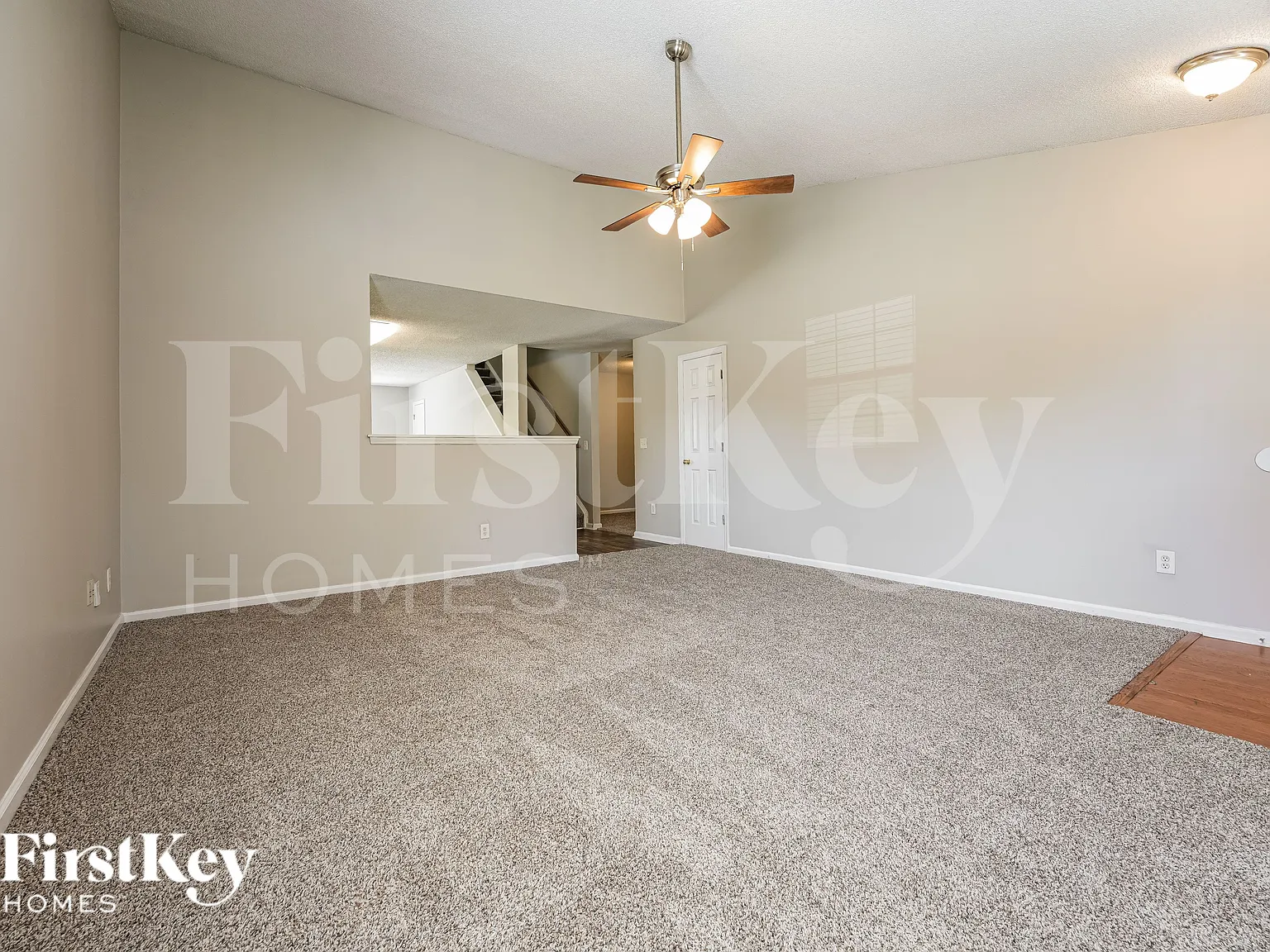 3 bed, 2.0 bath, 1716 sqft, $2,160 — Photo 2