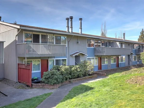 9623 S 248th Street #F12, Kent, WA 98030