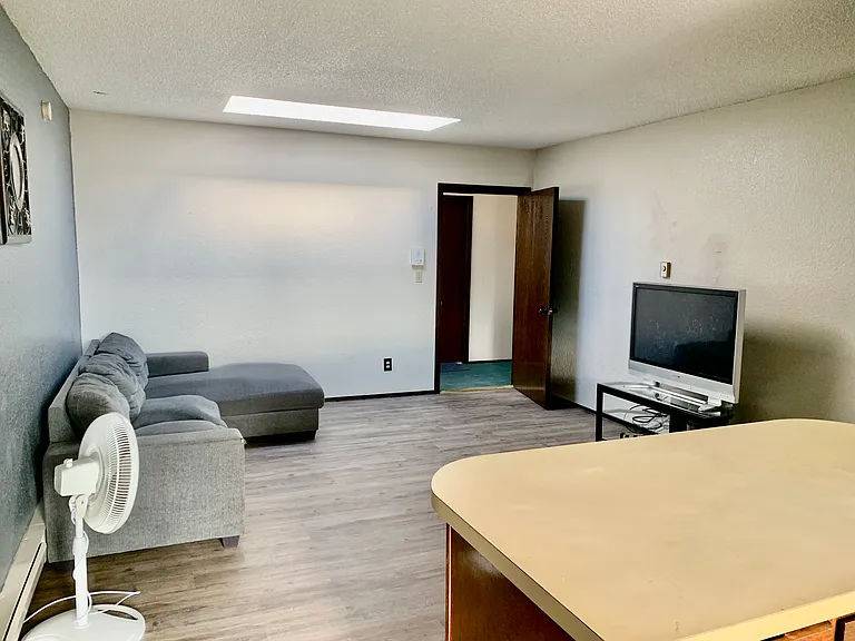 2230 Colby Ave — Photo 3
