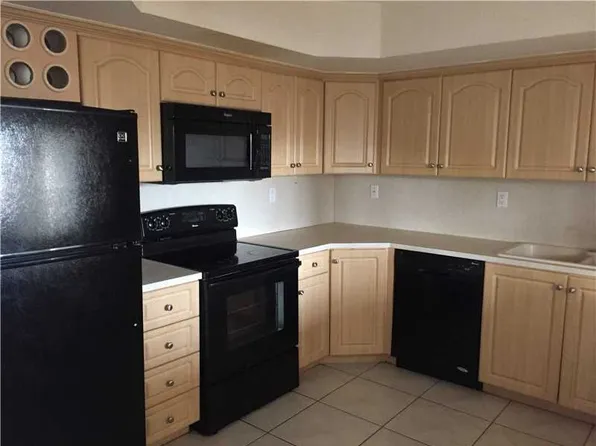 17405 NW 75th Pl APT 204, Hialeah, FL 33015