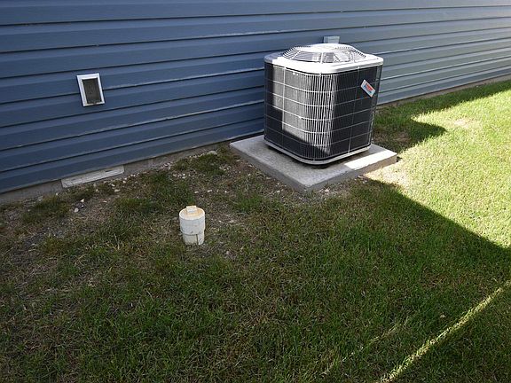 5th image of 158 S Cedarwood Dr