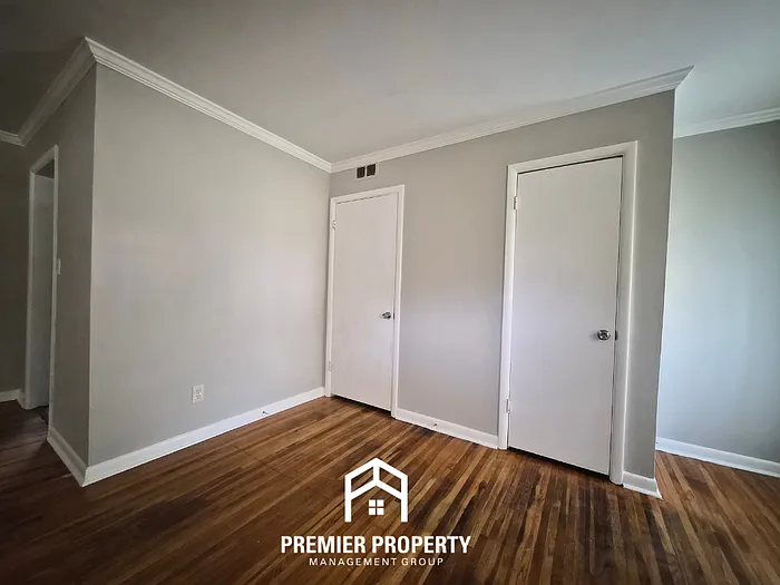 3218 Joslin St SW — Photo 3