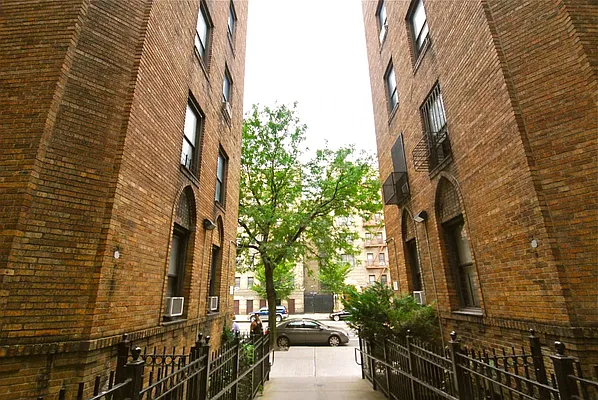 Rented by Bohemia Realty Group | media 23