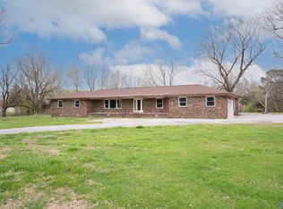 9864 Burton Dr, Henagar, AL 35978