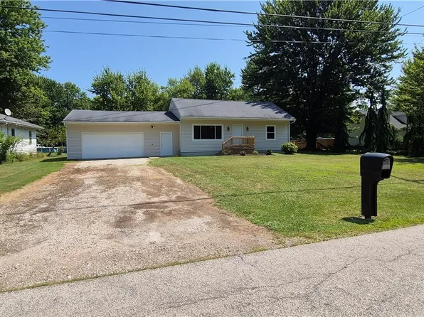 2212 Tryon Rd, Ashtabula, OH 44004