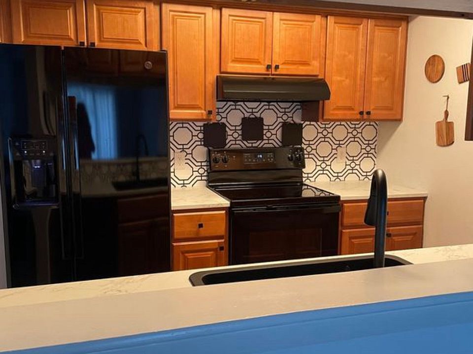 1st image of 3826 Staffordshire Ln Unit 3826
