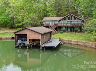 345 Lakeview Rd, Lake Lure, NC 28746