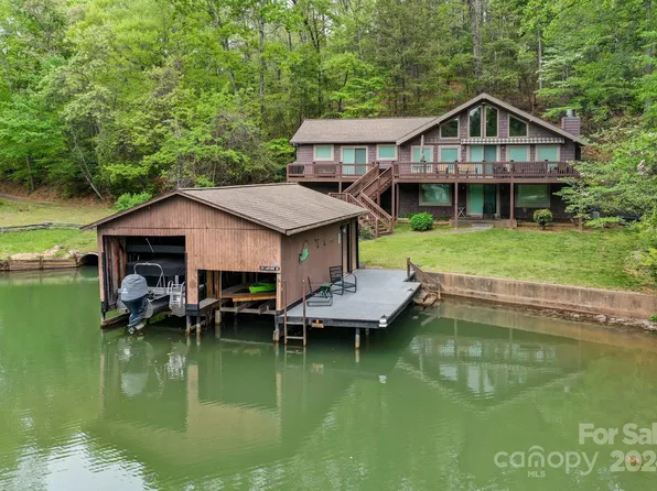 345 Lakeview Rd, Lake Lure, NC 28746