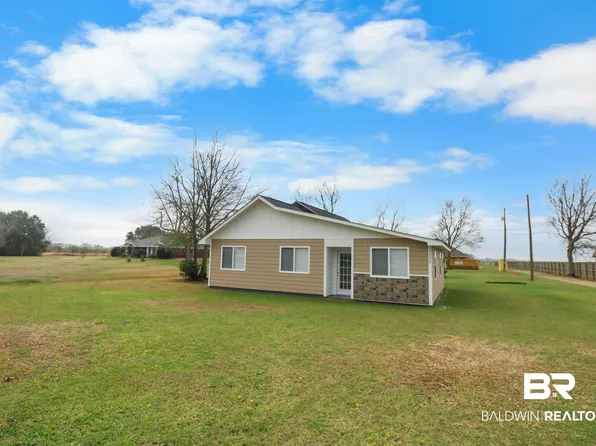 17622 Brewer Rd, Foley, AL 36535