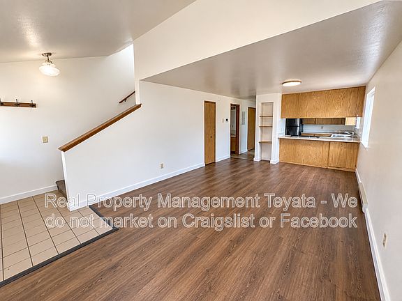 4th image of 2915 Moore St