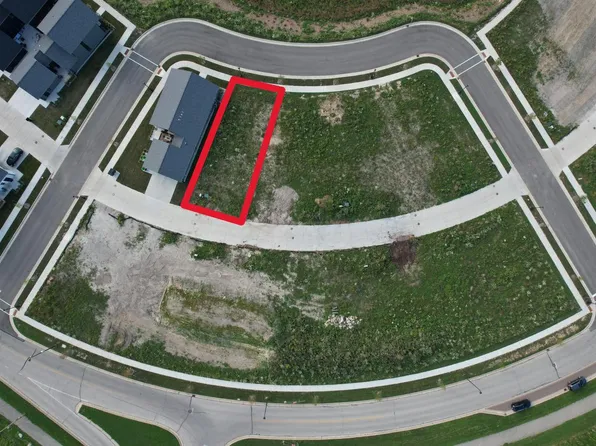 9453 South CYPRESS PLACE #12002, Oak Creek, WI 53154