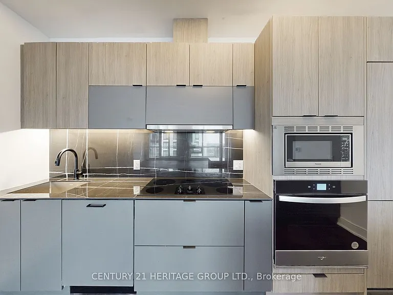8888 Yonge St #1205 — Photo 11