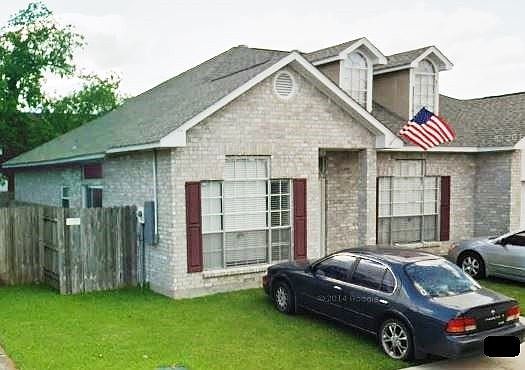 2nd image of 2104 Vineyard Ln